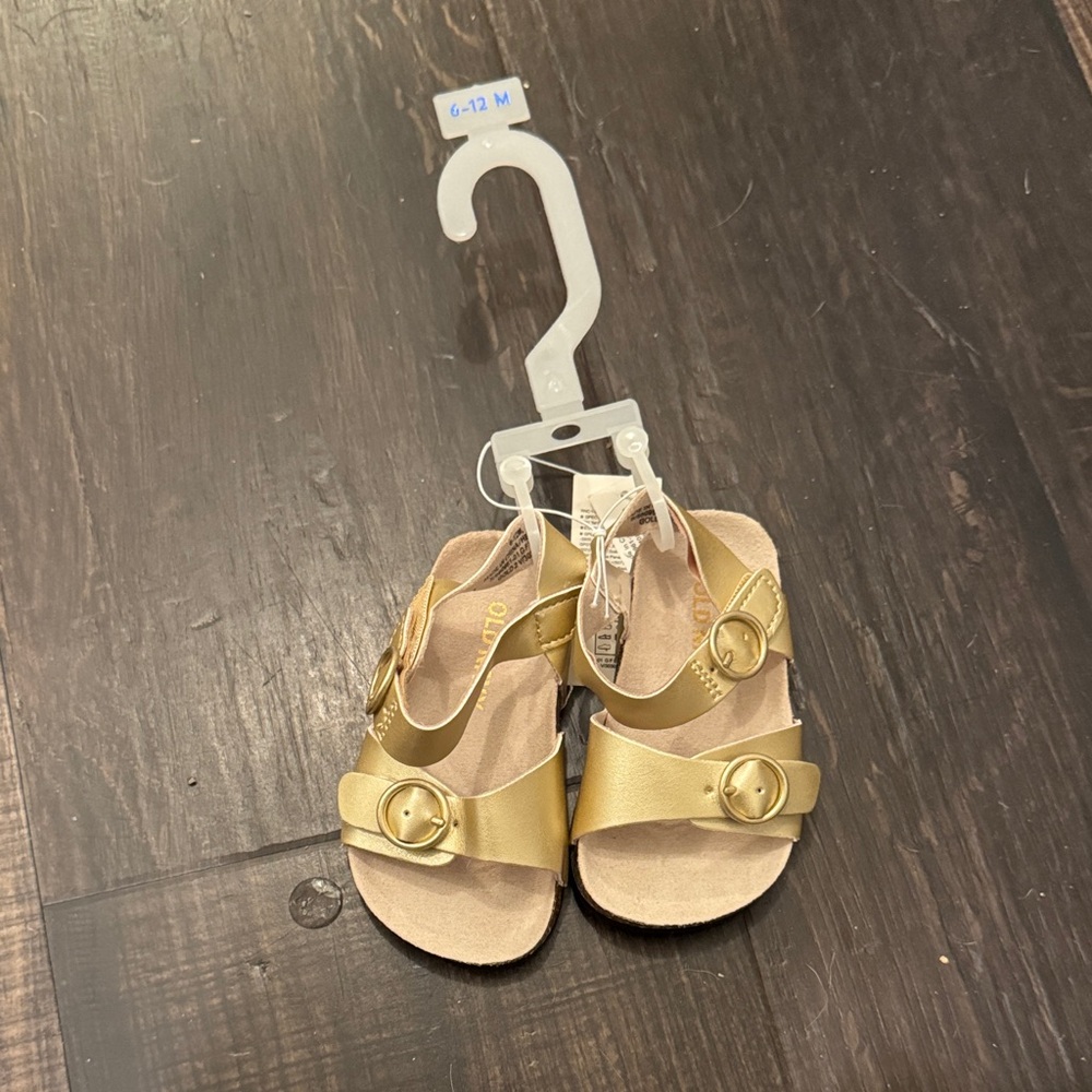 Old Navy Gold Baby 6-12M Sandals